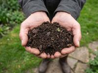 Preparing Your Garden for Autumn with Fresh Topsoil 