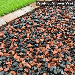 20mm Black & Red Chippings Shown Wet