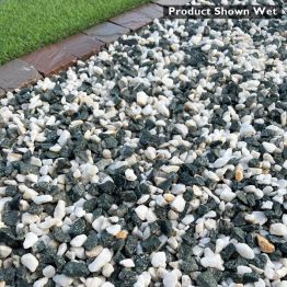20mm Green & White Chippings Shown Wet
